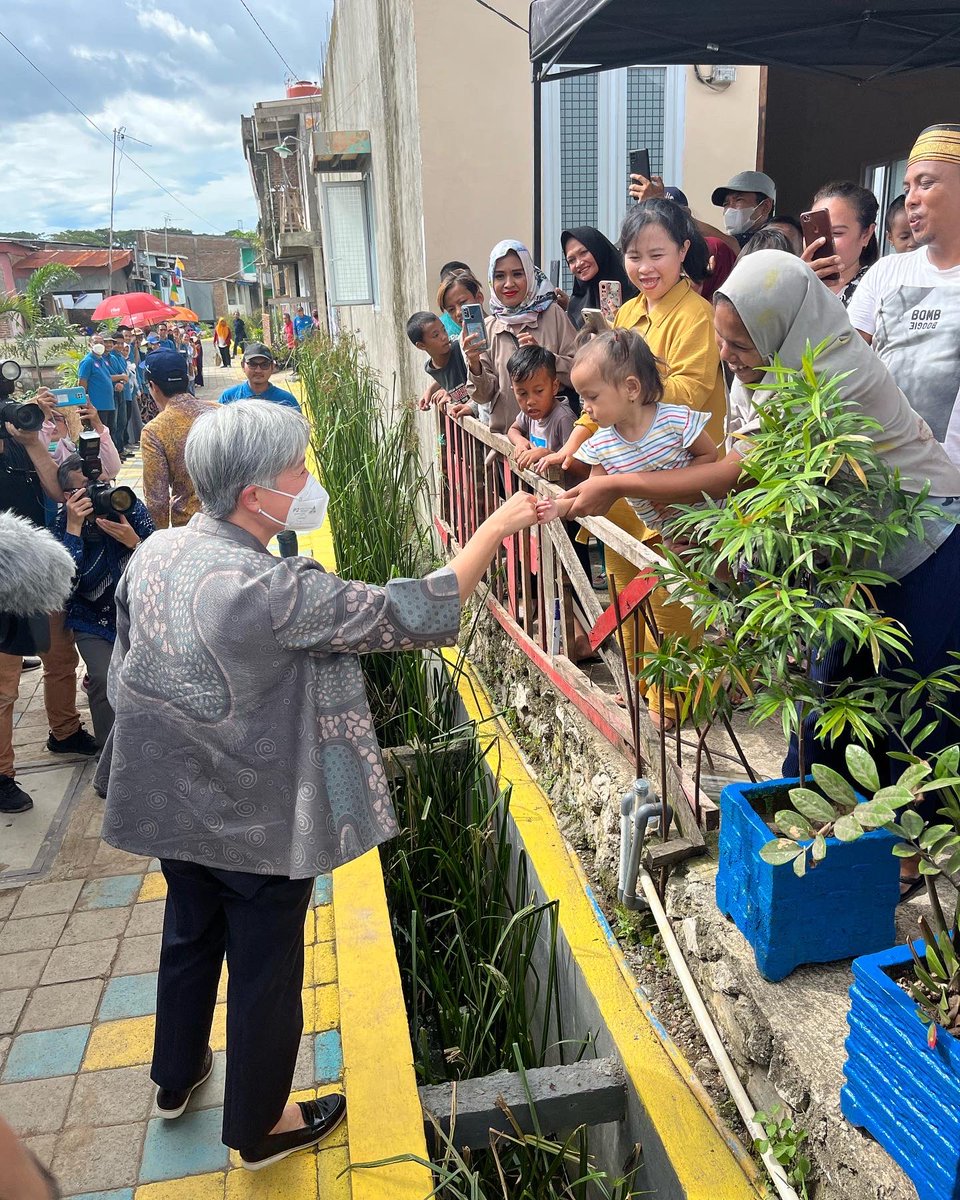 Senator Penny Wong tweet media