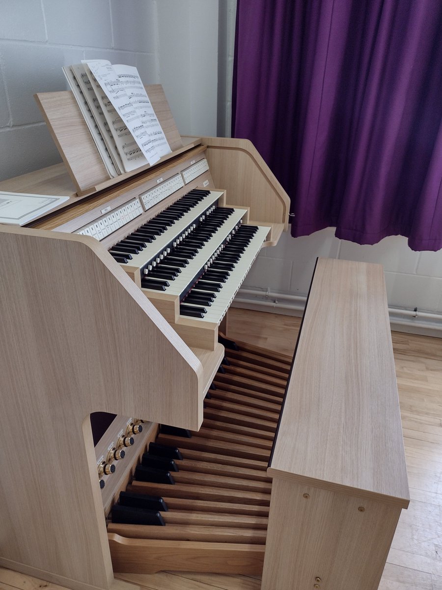 The OHS Music block now hosts a Viscount 3-manual organ - inspiring the organists of tomorrow!