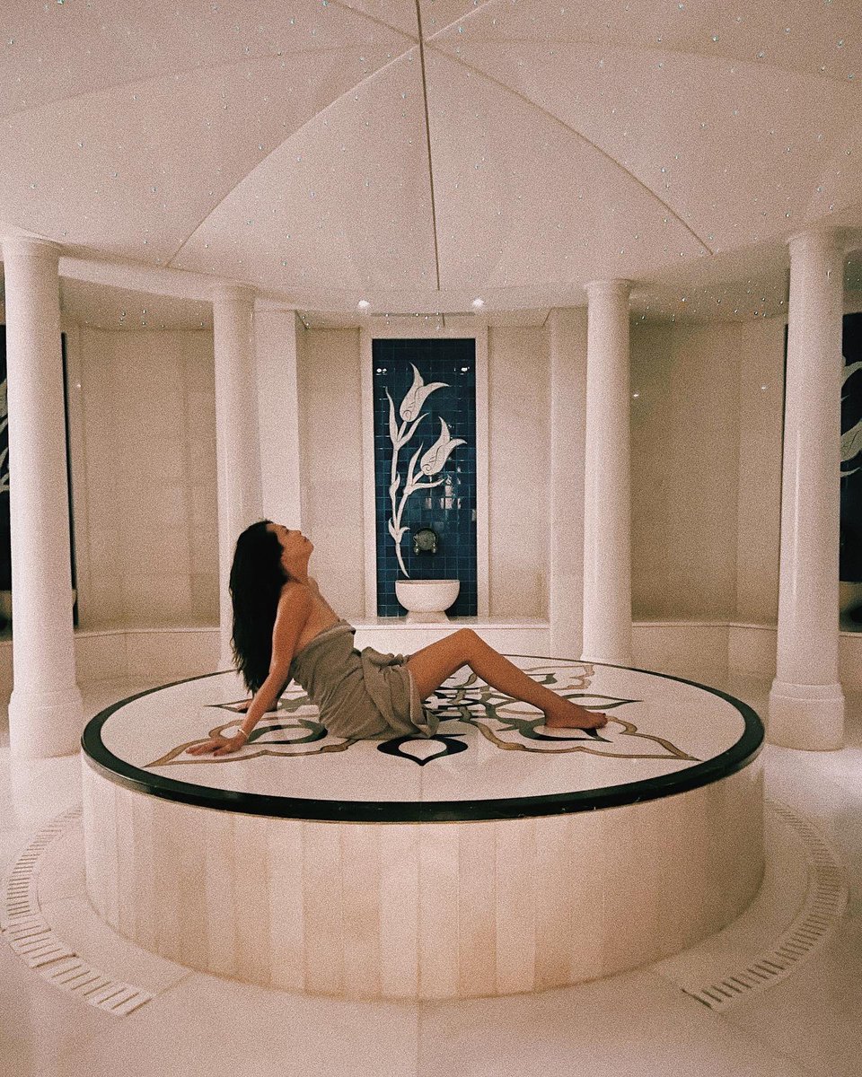 WendyHung's tweet photo. DO: Turkish Bath or hammam. The one at @cvkparkbosphorus is the most beautiful I’ve ever experienced. The hot steam boosts the immune system by dilating blood vessels &amp; increasing circulation in the body, opening pores so toxins can be released.🧖🏻‍♀️🇹🇷 #travel #spa #turkey #istanbul https://t.co/JnYHbBW5Ys