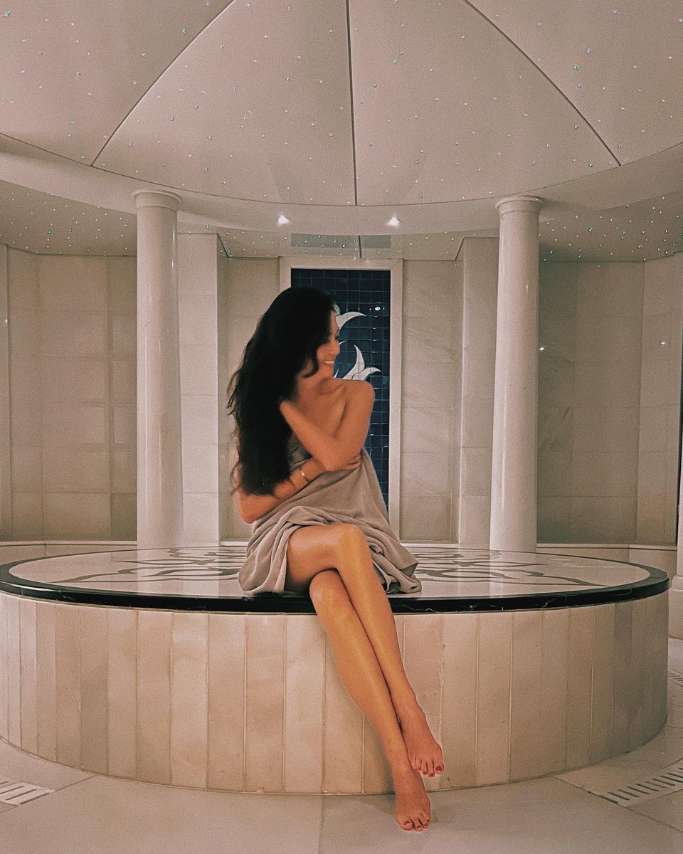WendyHung's tweet photo. DO: Turkish Bath or hammam. The one at @cvkparkbosphorus is the most beautiful I’ve ever experienced. The hot steam boosts the immune system by dilating blood vessels &amp; increasing circulation in the body, opening pores so toxins can be released.🧖🏻‍♀️🇹🇷 #travel #spa #turkey #istanbul https://t.co/JnYHbBW5Ys