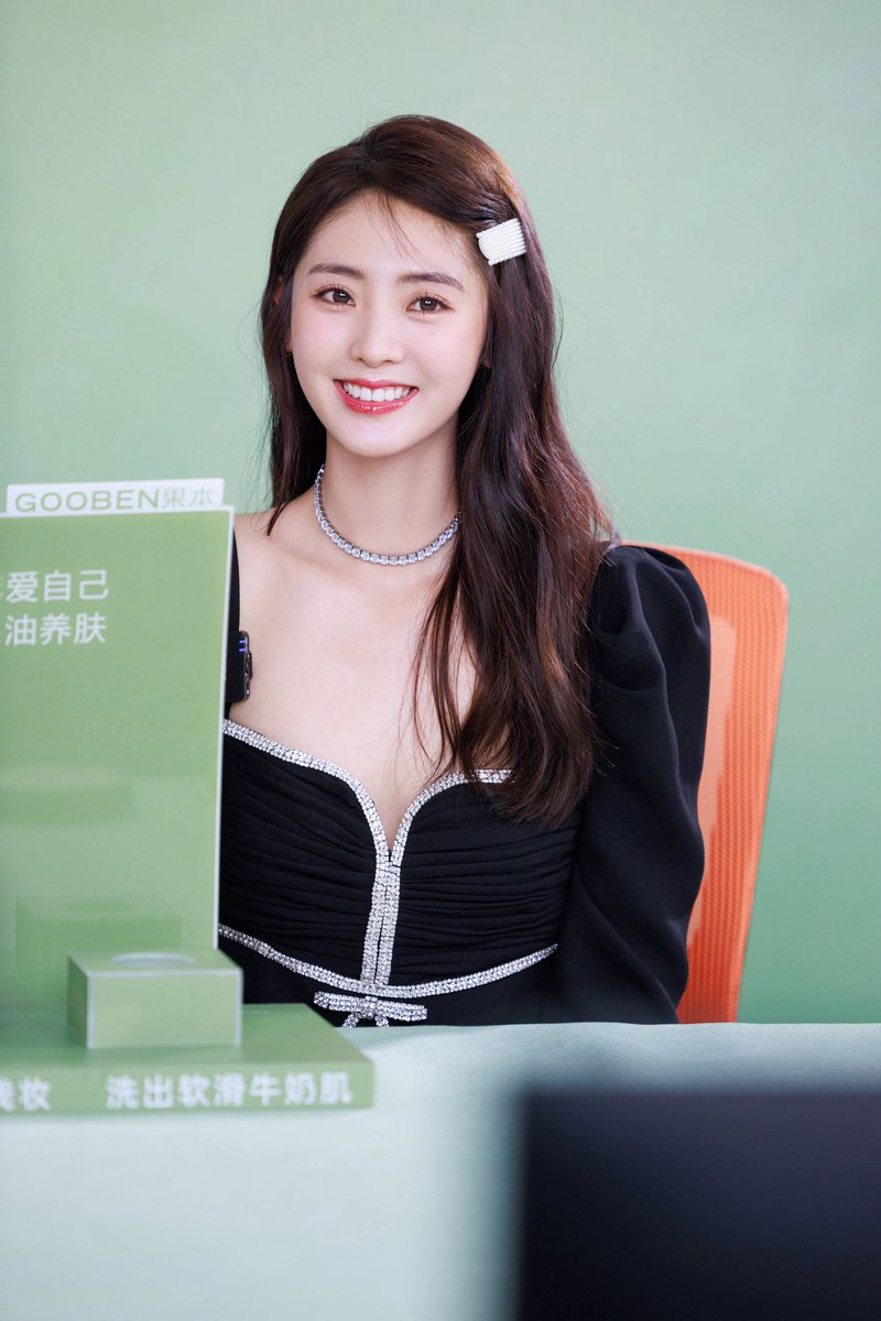 XingFei_Ph's tweet photo. #XingFei Studio Update 060722🖤
#邢菲 https://t.co/3N61vjRYqz