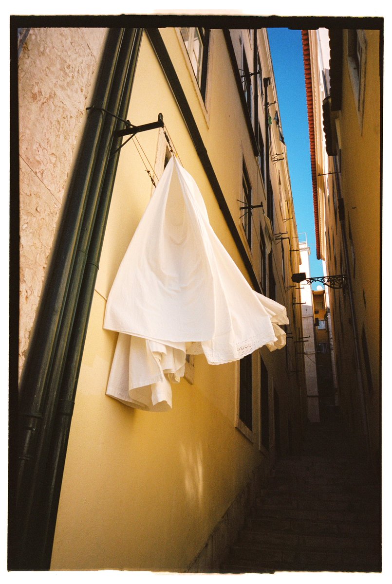 alexmatragos's tweet photo. Lisbon // Portra 400 https://t.co/uIAS8iyMe3