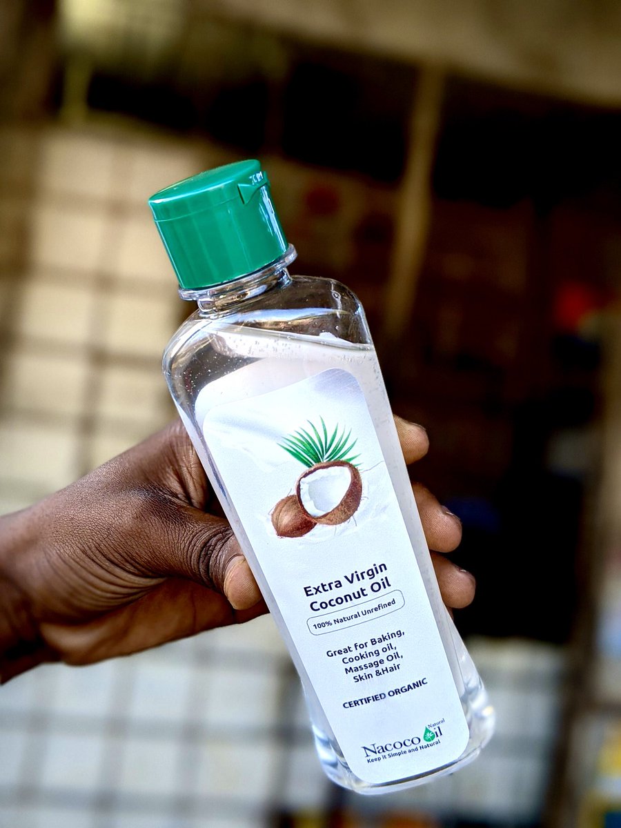 nacocoproduct's tweet photo. Kipindi hiki cha baridi/upepo ngozi inahitaji kua yenye unyevu mda wote Nacoco ni mafuta ya nazi "Cold Pressed" ambayo hayawekwi kemikali yoyote , kwa watoto na watu wazima 1Ltr - 30,000 , 250mL - 9,000 , 165mL - 7,000. Ukitaka bila label kuanzia 1Ltr ,Namba yetu  0764 11 11 16. https://t.co/X04za1lO9V