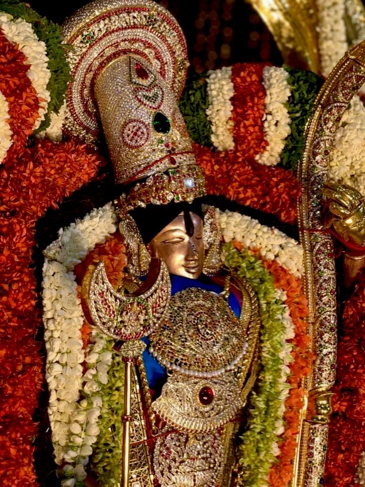 Jayalko1's tweet photo. हरि अनन्त हरि कथा अनंता।
कहहि सुनहि बहुविधि सब संता॥

ट्विटर पर सबको जय श्री राम🚩 https://t.co/4XciFTOsq0