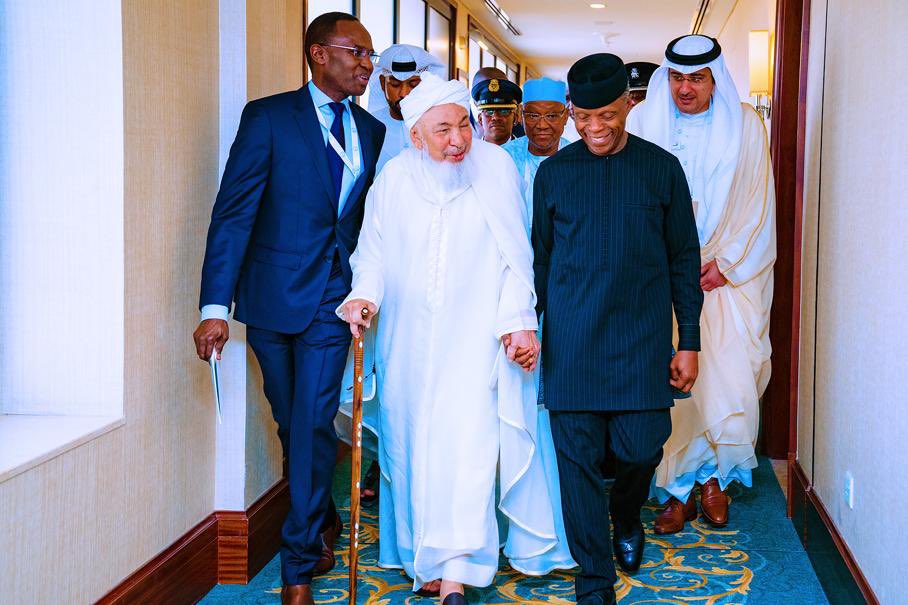 Azumar_50's tweet photo. ASALAM ALAIKUM TO ALL @ProfOsinbajo SUPPORTERS.
Accepted by all tribe and religion. ✔️
#OsinbajoIsComing #Osinbajo #DelegatesForOsinbajo  #DelegatesGiveUsOsinbajo @OfficialAPCNg https://t.co/2mIWGahncF