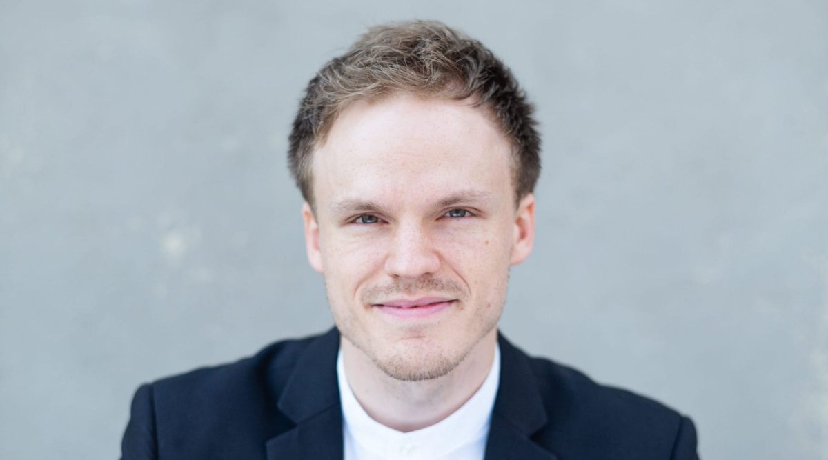 SheffCityHall's tweet photo. This Saturday! @the_halle in Sheffield 
A Jubilee celebration of British composers and artists featuring @SheffPhilChorus and @LFChorus 
👥 Conductor | Finnegan Downie Dear
👥 Baritone | Benjamin Nelson
Book Now! 🇬🇧https://t.co/ai1xhfkuSE https://t.co/s5B5Kdlt7u