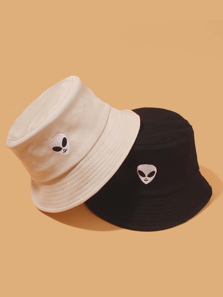 wadahkamal15's tweet photo. شباب انا بوفر  bucket hat بالطلب للطلب Dm https://t.co/VYWq0QfS68