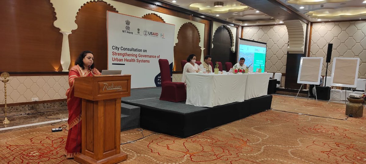 USAID_Samagra's tweet photo. @DeoraKunti Mayor @NNJNorth spoke about the strain on health infrastructure in Jodhpur due to rapid urbanization. She laid emphasis on improving health services for the urban poor to build a Nirogi Rajasthan. https://t.co/mU5DmovNQq