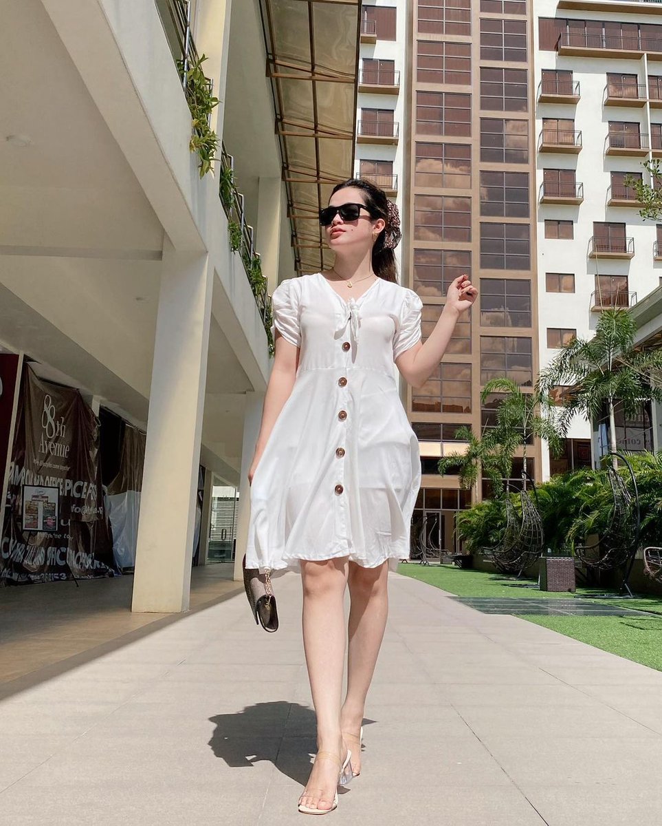 itsruthbenson's tweet photo. Walking outside with a beautiful white dress from @artemisiaclothing to catch that bright sunny day! 🌼 https://t.co/tXynnsJpbU