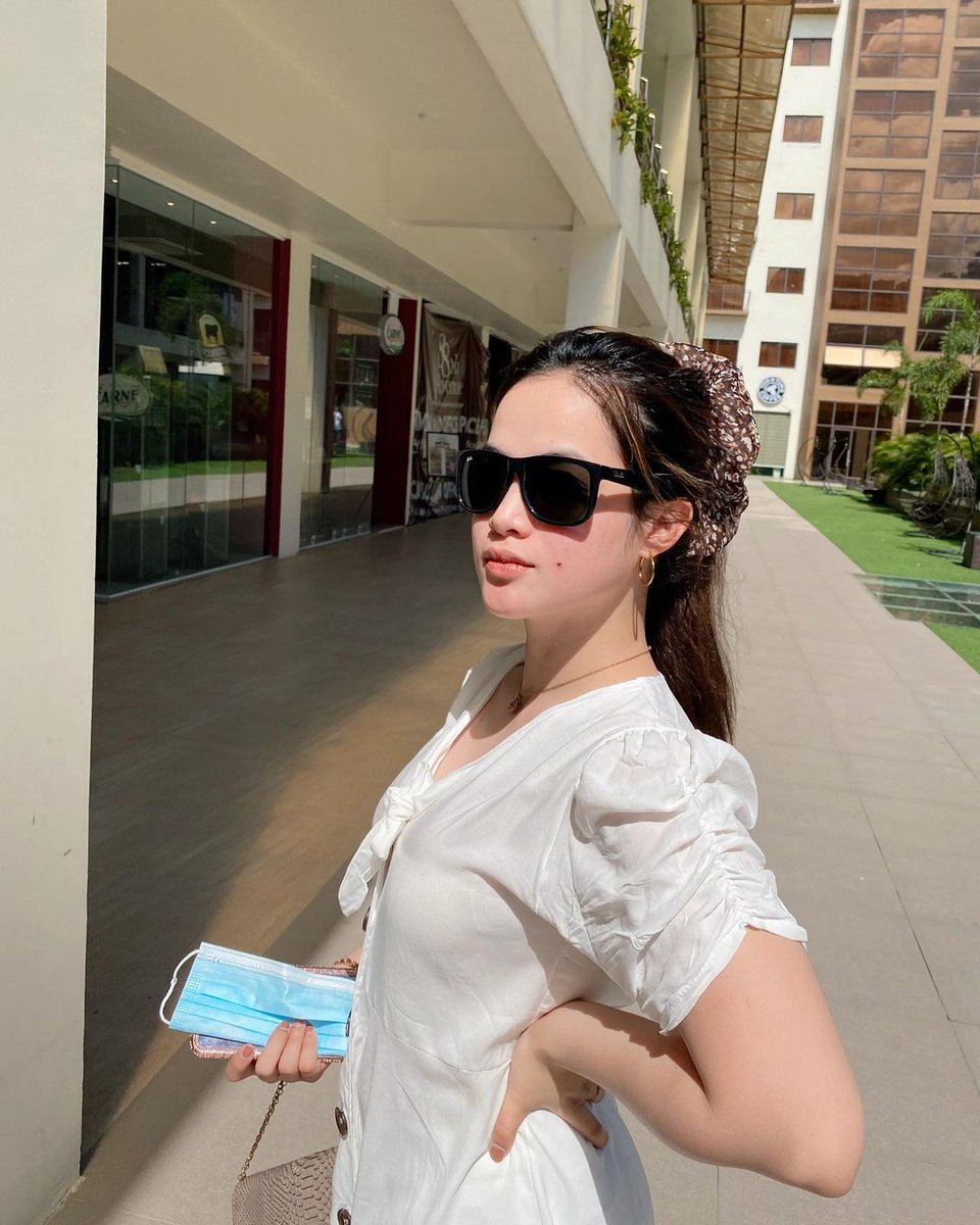 itsruthbenson's tweet photo. Walking outside with a beautiful white dress from @artemisiaclothing to catch that bright sunny day! 🌼 https://t.co/tXynnsJpbU