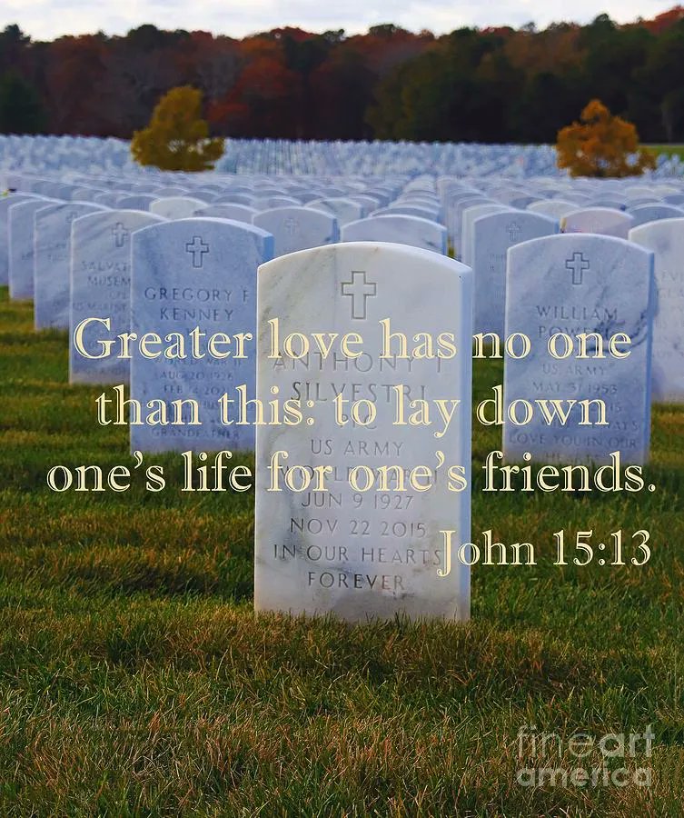 buff.ly/3wYmvfo  #graves #nationalcemetery #military #NoGreaterLove #USArmy #USMarines #USAirForce  #USNavy #USCoastGuard