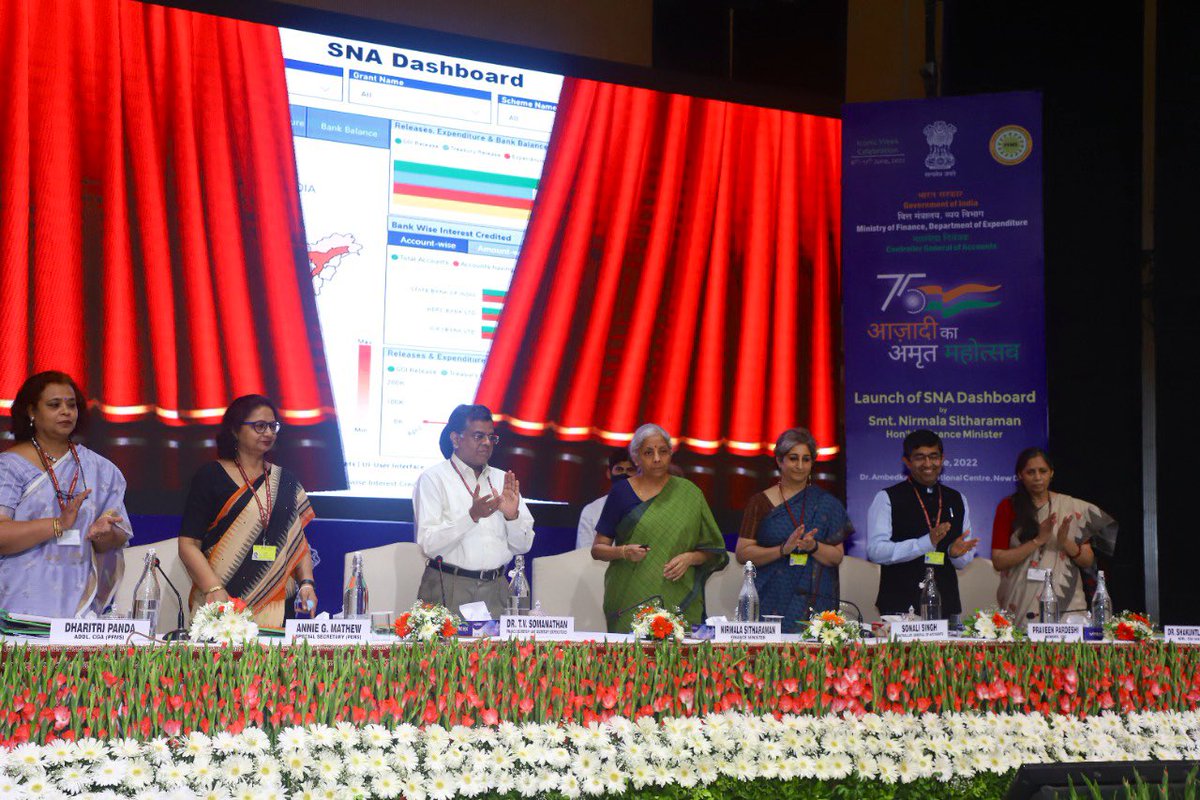 FinMinIndia's tweet photo. Union Minister for Finance &amp; Corporate Affairs Smt. @nsitharaman inaugurates the #SNA #SingleNodalAccount Dashboard of #PFMS during Azadi ka #AmritMahotsav celebrations by O/o Controller General of Accounts, D/o Expenditure @FinMinIndia, in New Delhi, today
 
#FinMinIconicWeek https://t.co/dm9SVQtICA