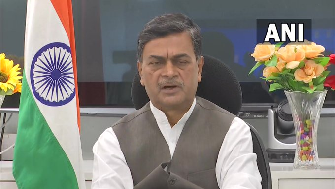 timesofindia's tweet photo. We were power deficit in 2014, now we're power surplus. At that time, there was a shortage of 13-15% in power supply. We connected the entire country into one grid. Today, we can transfer 1.12 lakh MW of power from one corner of country to another: #RKSingh, #UnionPowerMinister https://t.co/wZgauE1TVu