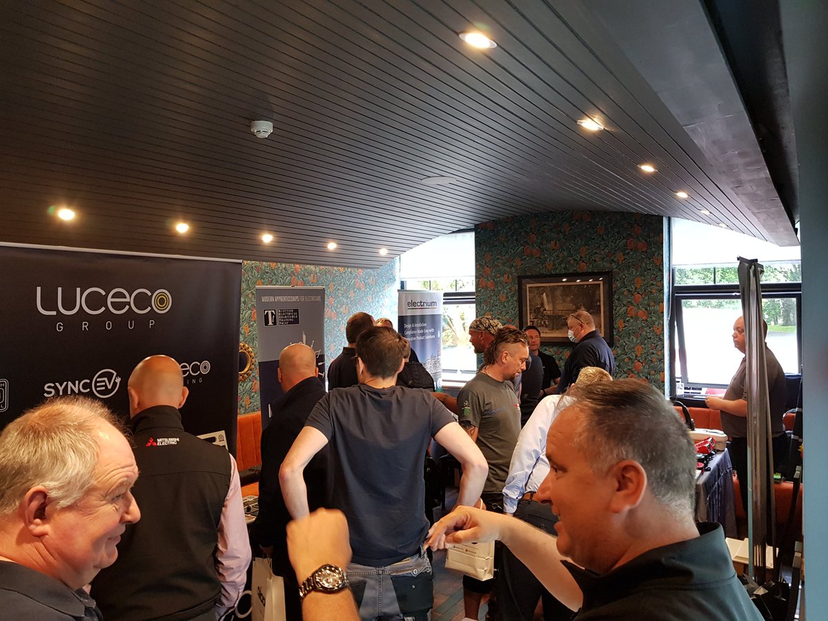 Updates_SELECT's tweet photo. SELECT is back for the ninth Toolbox Talk of the year, this week we are in Oban! #TBT2022 https://t.co/4Noi4bfbMJ