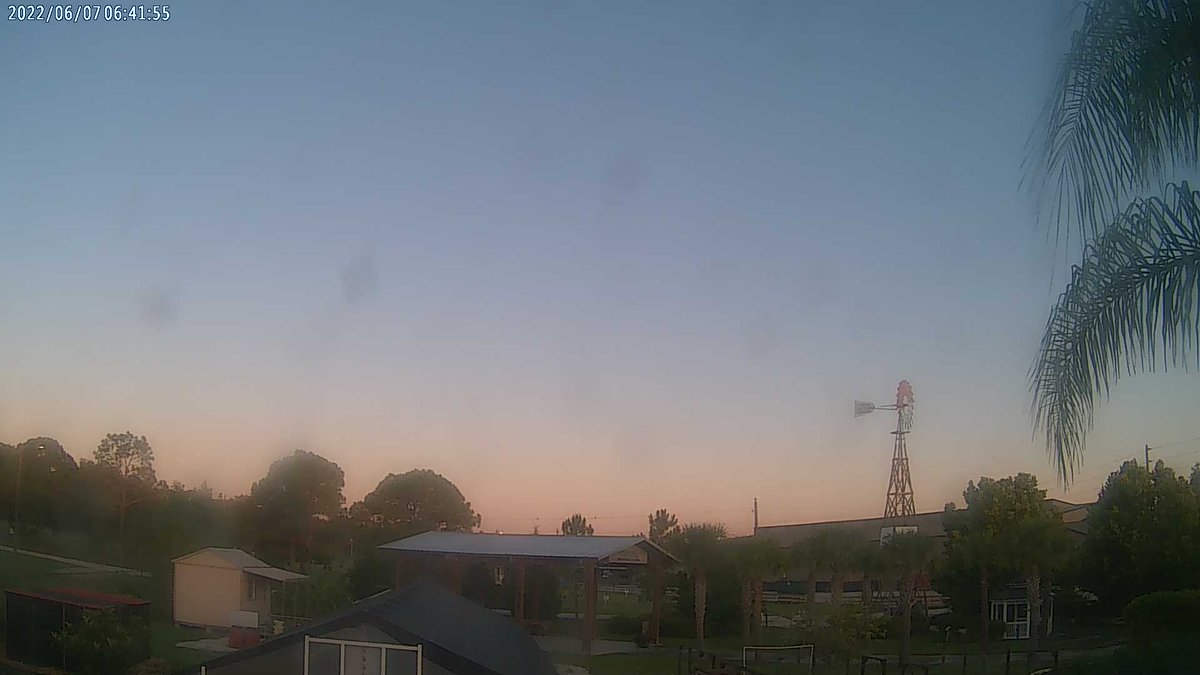 FLGWxSTEM's tweet photo. Florida Learning Garden at sunrise and it's 71 F. https://t.co/5m4ttSIYwT