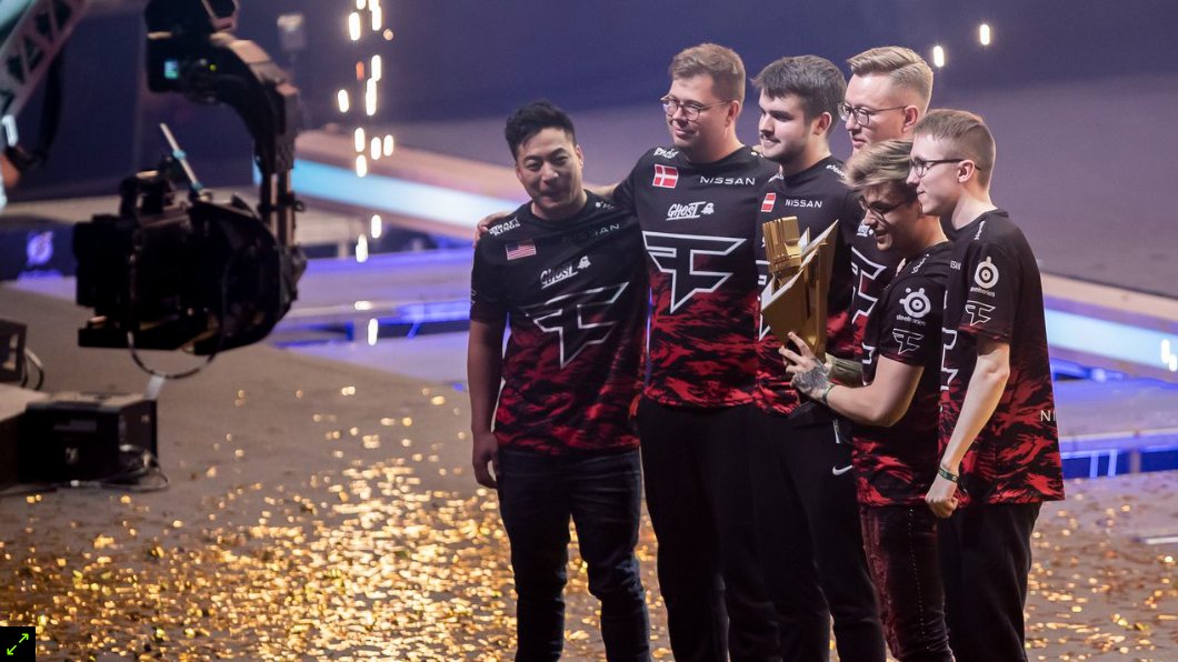 Monstersommen, makelaars en transferperiodes: hoe e-sport steeds meer het voetbal achternagaat #esport #esports 
sporza.be/nl/2022/06/02/…