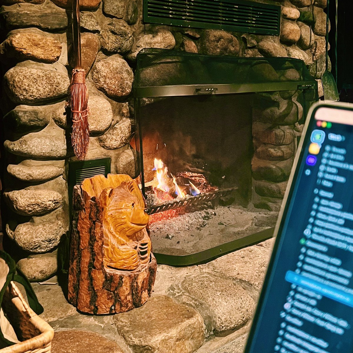 Esther Jingxin Yip tweet media