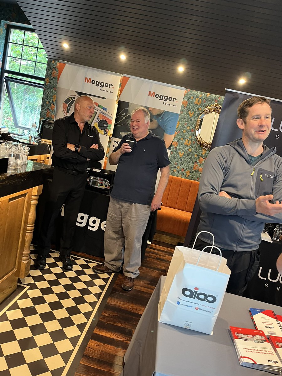 SELECTFiona's tweet photo. SELECT toolbox talk in Oban. Privileged to be able to visit this beautiful area and meet some lovely Members today. #TBT2022 #SELECT https://t.co/hMP51kqgje