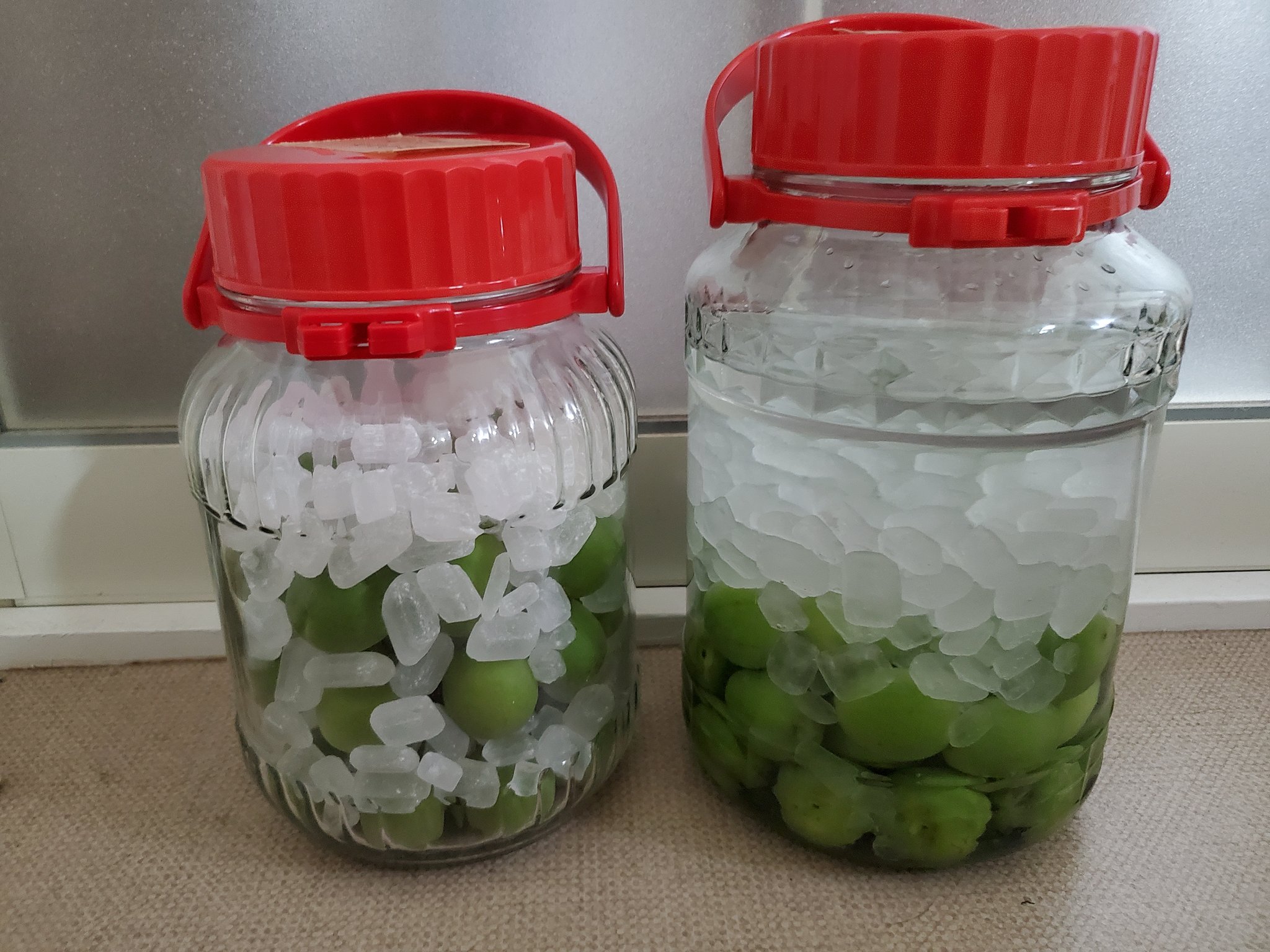 ワイルドさっちん 梅酒と梅シロップ仕込みました 出来上がりが楽しみ キズがあった青梅は茹でてあく抜きしてから砂糖と煮詰めてジャムになりました T Co Kt9mizvfks Twitter ワイルドさっちん 梅酒と梅シロップ仕込みました 出来上がりが楽しみ キズがあった青梅は茹でてあく抜きしてから砂糖と煮詰めてジャムになりました T Co Kt9mizvfks Twitter