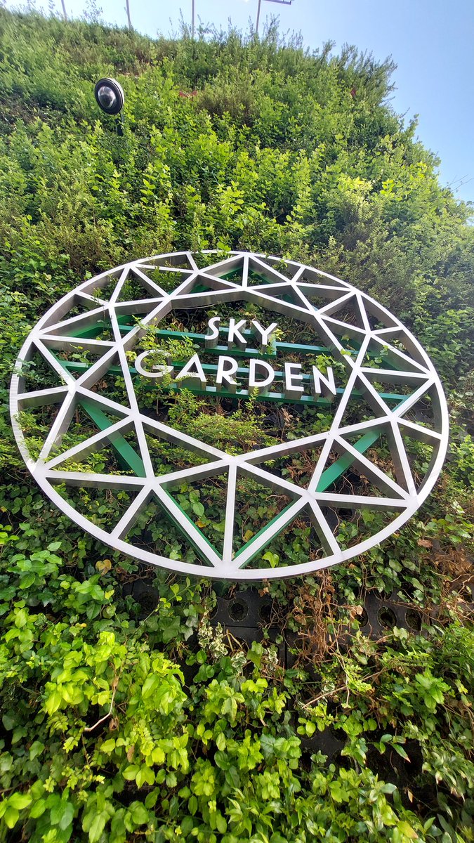 A2ndvoiceCic's tweet photo. @isensorycic Parent Carers Wellbeing Walk today was day out at Sky Gardens @SG_SkyGarden
On the 35th Floor
Beautiful scenery #autism #parenttime #carers #volunteers #skygardens https://t.co/5OpU8jWdeX