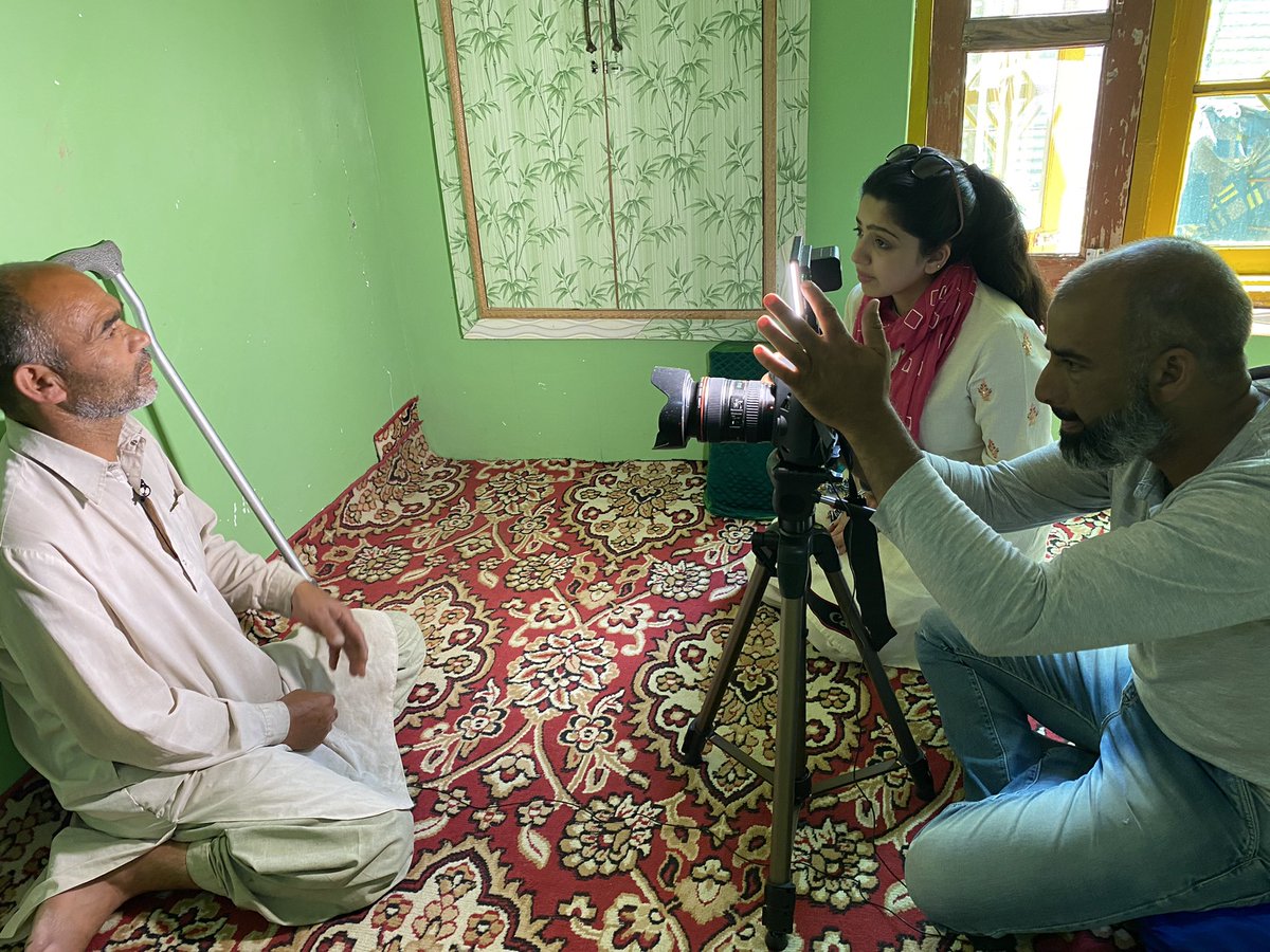 zaramirMedia's tweet photo. Back to the roots #Kashmir feels great to be back after 4 long years but this time here with a motive . Working on my dissertation project in Kashmir focusing on social issues . #day1filming @CardiffNewsPlus #MAIJ https://t.co/loSAvr6ULe