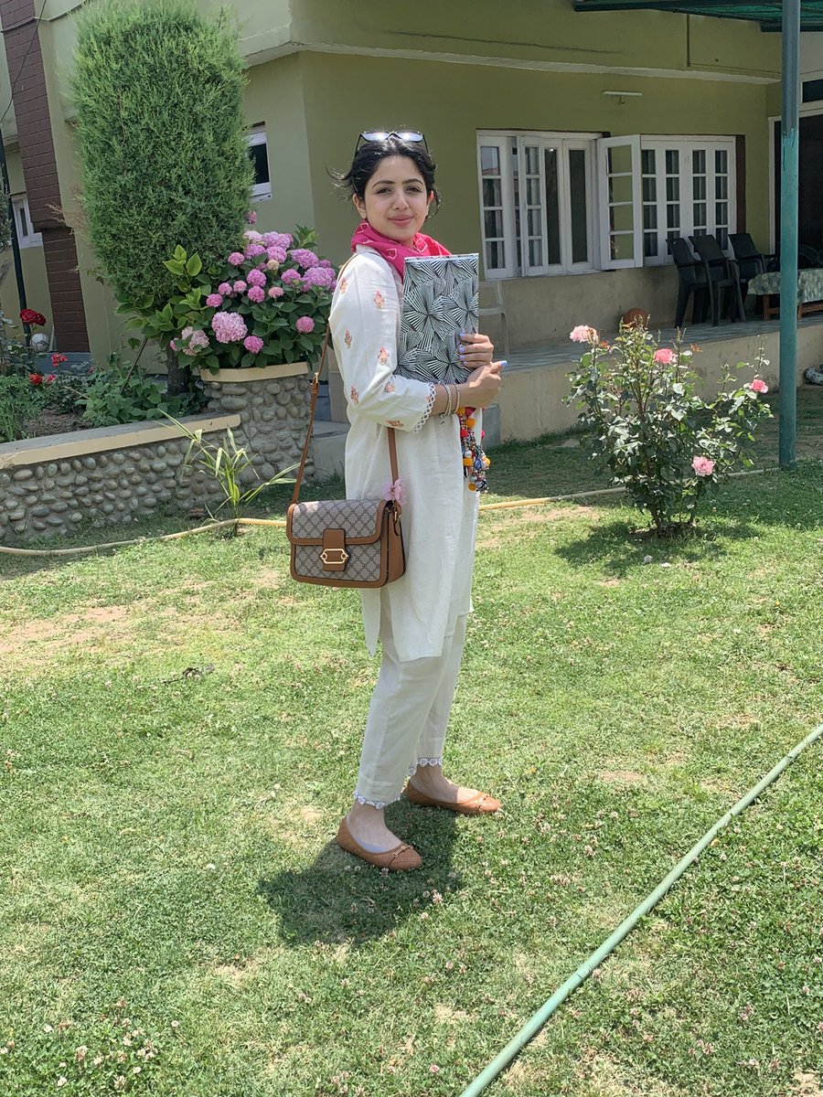 zaramirMedia's tweet photo. Back to the roots #Kashmir feels great to be back after 4 long years but this time here with a motive . Working on my dissertation project in Kashmir focusing on social issues . #day1filming @CardiffNewsPlus #MAIJ https://t.co/loSAvr6ULe
