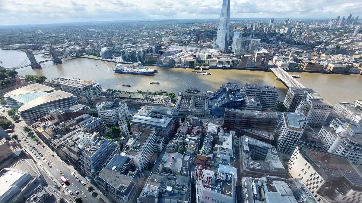 A2ndvoiceCic's tweet photo. @isensorycic Parent Carers Wellbeing Walk today was day out at Sky Gardens @SG_SkyGarden
On the 35th Floor
Beautiful scenery #autism #parenttime #carers #volunteers #skygardens https://t.co/5OpU8jWdeX