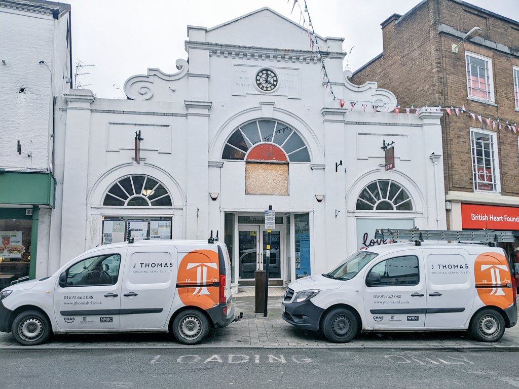 jthomasbuildltd's tweet photo. Start of the project at The Cross Market Hall. Refurbishment of existing roof structure and other remedial works. Bring life back to this historic building #Oswestry  #build #towncentre @OswestryTC https://t.co/m9YAXukAtf https://t.co/GxB3ji3caO