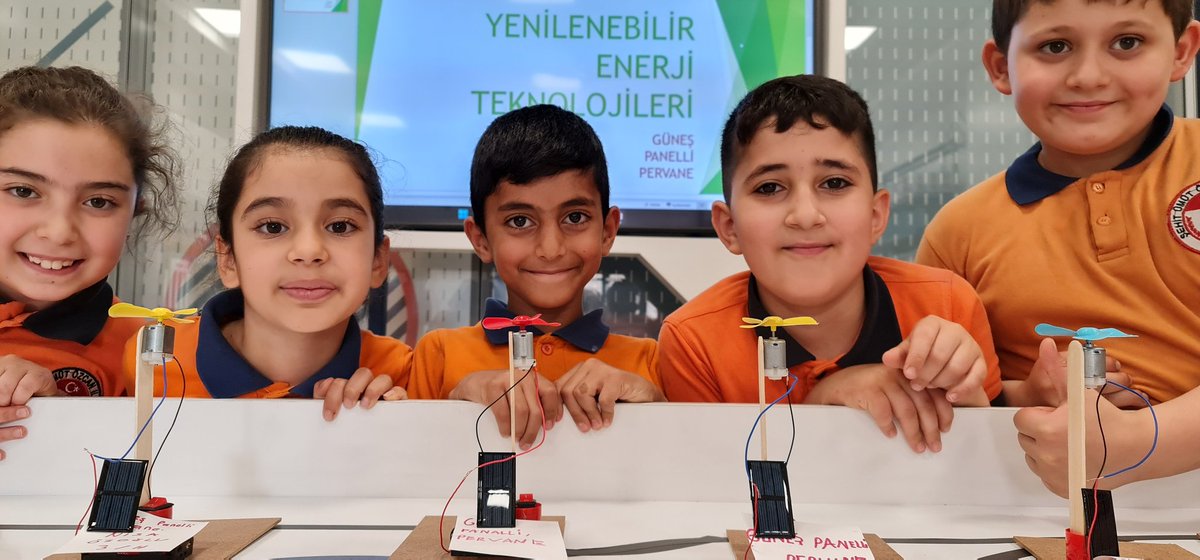 t3bilimtr's tweet photo. Bilim Şahinbey atölyelerinde eğlenmeye ve öğrenmeye devam ediyoruz 🥳

♻️Yenilenebilir enerji
👨‍🎨Sanat akımları
🔶Geometri

Ve daha birçok alanda eğitimlerimizi gerçekleştirdik.🤓

@bilimsahinbey 🤝🏻

#bilim #teknoloji #sanat https://t.co/iSH4EKV0KN