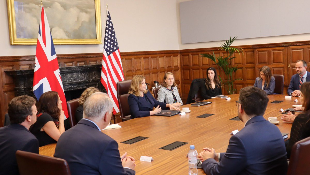 PennyMordaunt's tweet photo. Pleasure to welcome @AWBolympia and @WAComDirector today as we seek to strengthen ties with Washington State. There are fantastic opportunities to deepen transatlantic ties and get more business done. #DITStateSide @tradegovuk https://t.co/roNyDjMA6d