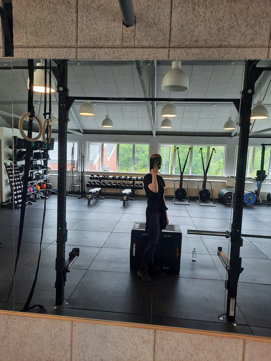 UnintentionalC2's tweet photo. Have some gym pictures https://t.co/6HlefY84eH