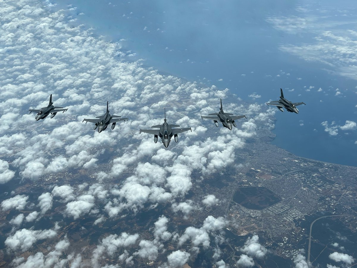 tcsavunma's tweet photo. 31’inci Taktik Hava Üssüne (Krzesiny-Poznan) intikal eden 5 adet F-16 uçağımız ile Polonya’da icra edilen RALY-22 (06-10 Haziran 2022) ve BALTOPS-22 (03-17 Haziran 2022) tatbikatlarına katılım sağlıyoruz. https://t.co/t1OWsIZNlh