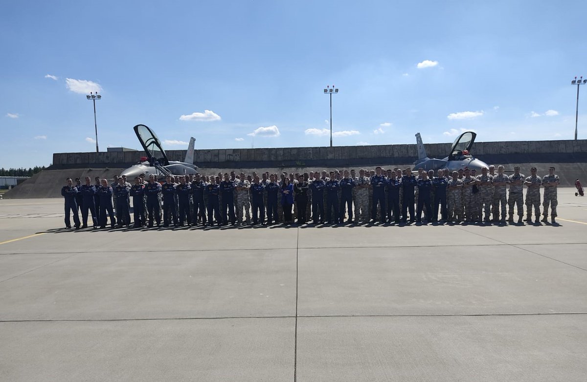 tcsavunma's tweet photo. 31’inci Taktik Hava Üssüne (Krzesiny-Poznan) intikal eden 5 adet F-16 uçağımız ile Polonya’da icra edilen RALY-22 (06-10 Haziran 2022) ve BALTOPS-22 (03-17 Haziran 2022) tatbikatlarına katılım sağlıyoruz. https://t.co/t1OWsIZNlh