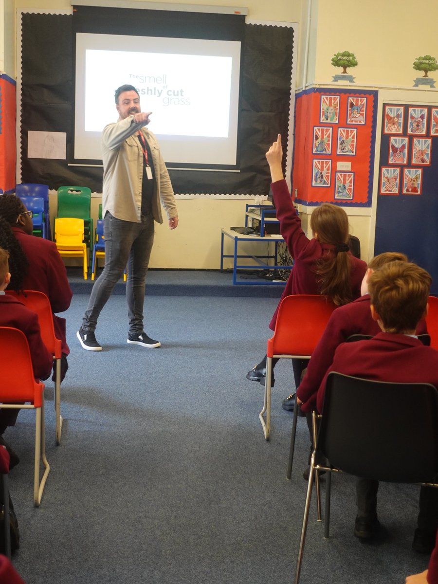 HC_Scotland's tweet photo. Today our #HamiltonJ5, #HamiltonJ6 and #HamiltonTransitus met award-winning author Ross MacKenzie to hear about his new book "The Colour of Hope".  

Thank you @RossAuthor for visiting Hamilton College again, it was wonderful to welcome you back to our school!

#HamiltonLiteracy https://t.co/9RWBfehPU8