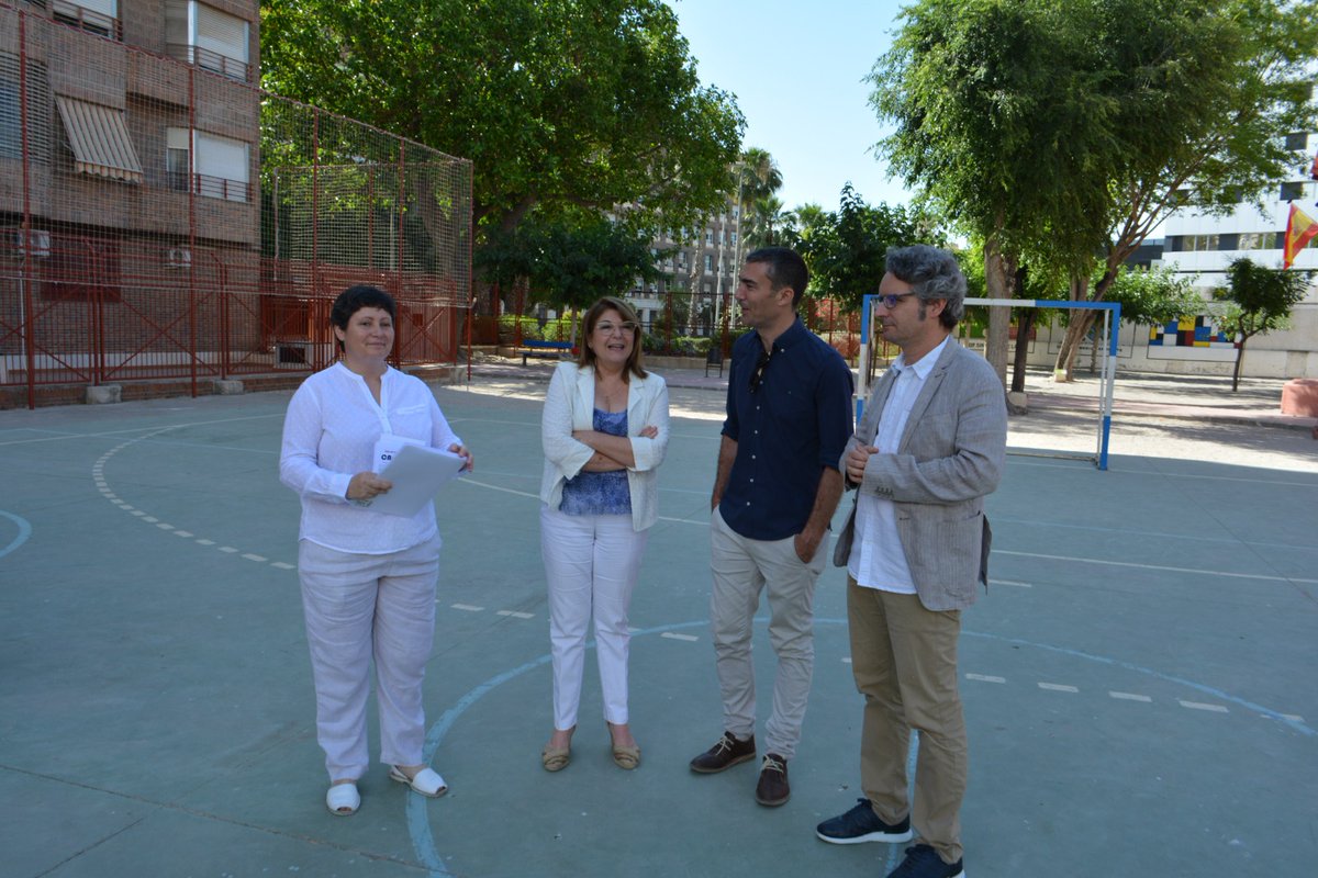 🎉Celebramos 12 años de ‘Cantemus’ 🎤

🎹 Nuestro programa para incentivar la creación de coros escolares 🎶

👉 Cada año participan entre 50 y 70 centros.

➕ 1450 alumnos han asistido a los últimos encuentros de este año.