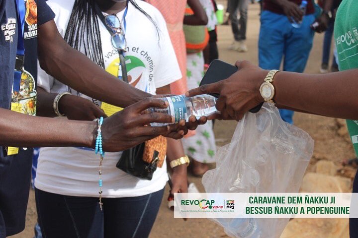 REVOCAP's tweet photo. Nos chaleureux remerciements au CICOMAP, la Région Médicale de Thies et le District Sanitaire de Popenguine pour la collaboration.
#AndXeexCorona #sunucitoyennete #pentecôte2022 #senegal https://t.co/4H5Y9Awdz4