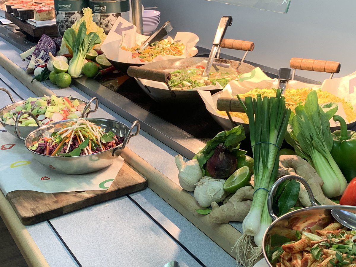 colinnorman11's tweet photo. Thai Green Chicken Curry, New !! @MaplesdenNoakes @SchoolCatering @ScottR34 https://t.co/mVMy4HRX7J