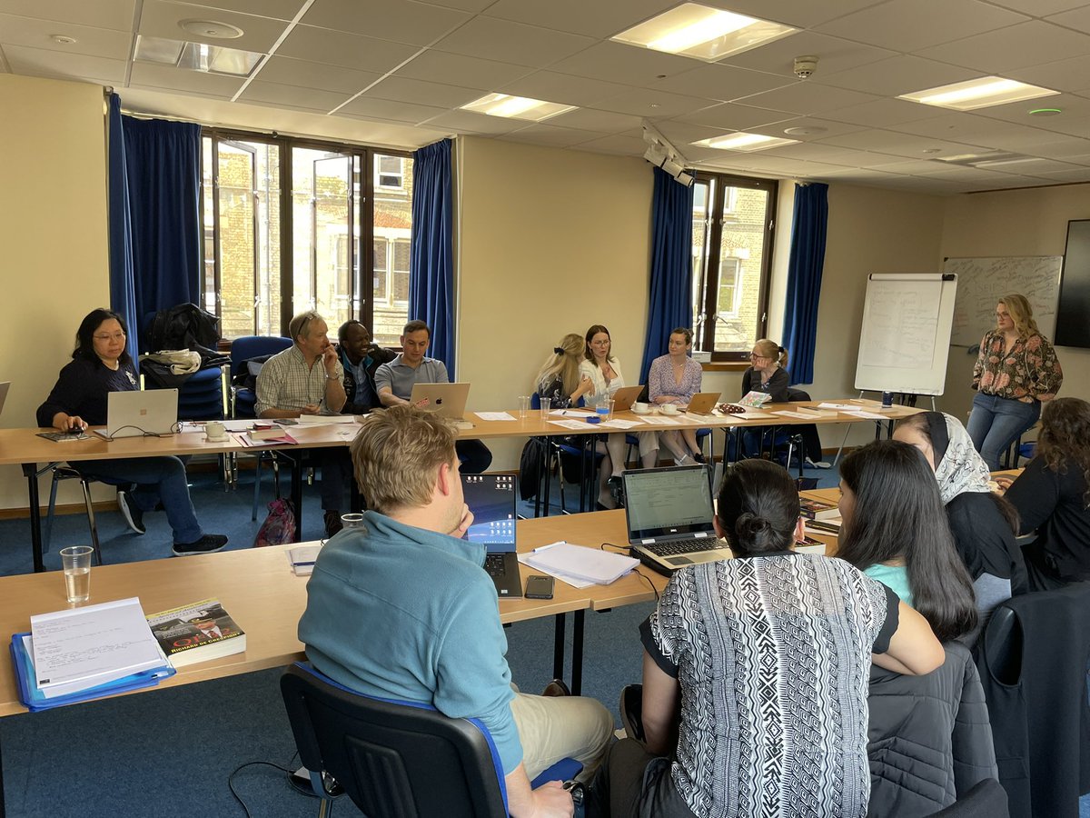 HelenEHigham's tweet photo. Great interactive session on FMEA in the Human Factors module - solving healthcare’s problems with the outstanding expertise in our audience 😃@OxSTaRCentre @NDCNOxford @NDSurgicalSci https://t.co/aIWbbpqeJC