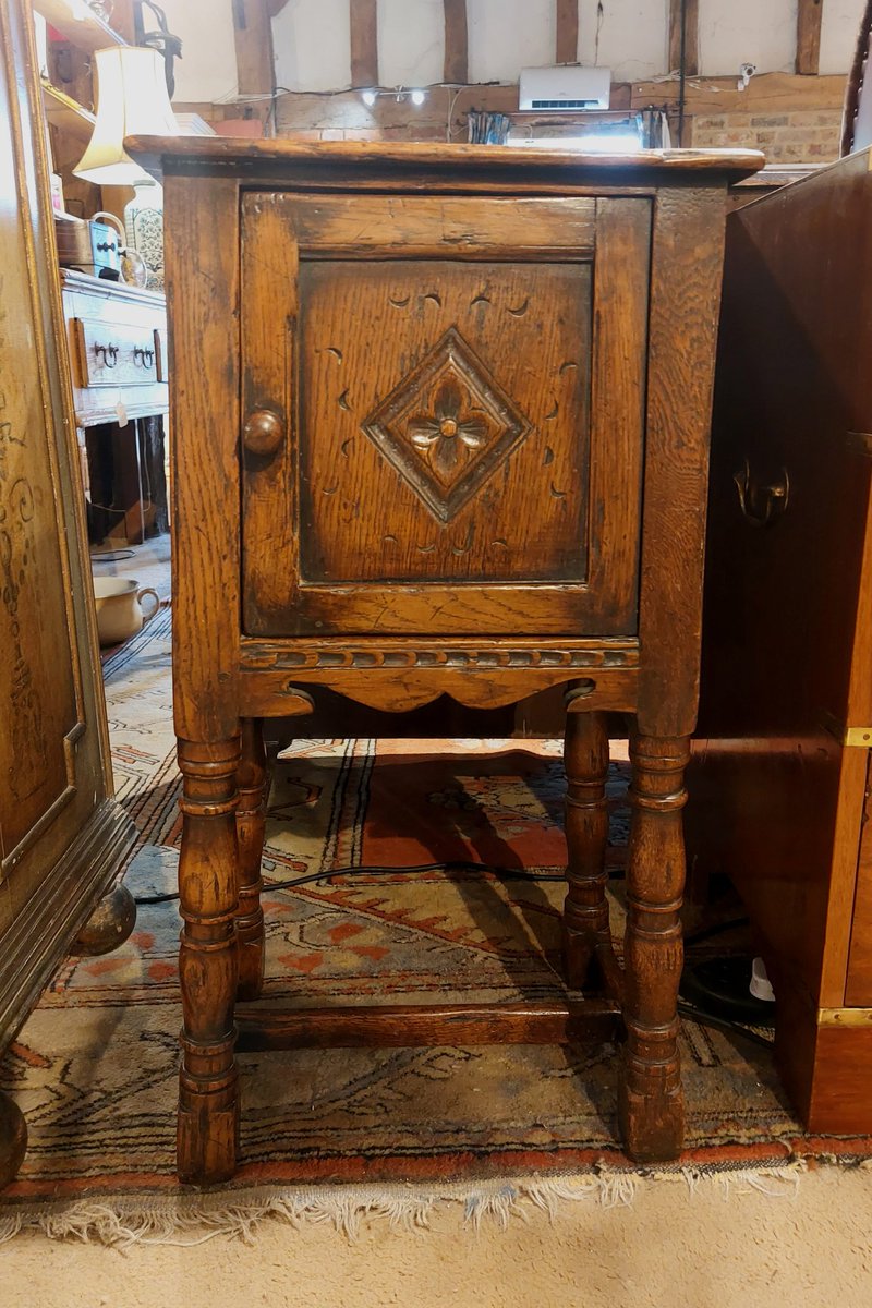 eversleybarn's tweet photo. #bargesrtstools #1940sscreenprint #advertisingposter #oakpotcupboard #1920sglobe #judismithantiques #eversleybarnantiques https://t.co/pmUwX9qIWJ