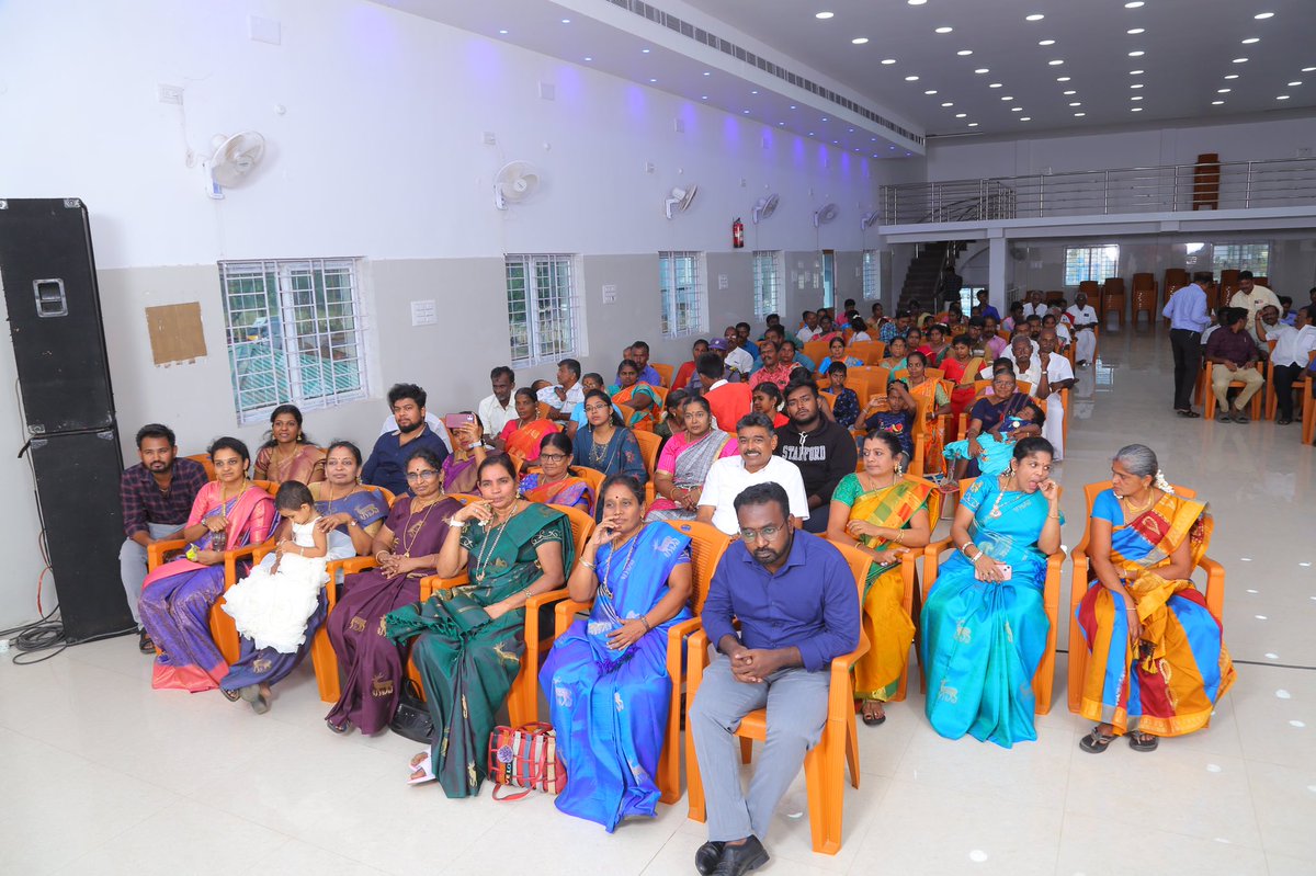 TPVVaikundaraja's tweet photo. #TPV-யின் @VVR_Oil நிறுவனம் 50வது பொன்விழா கண்ட நிறுவனம். இந்த 50 ஆண்டுகளில் எங்களை வாழ வைத்துக் கொண்டிருக்கும் வாடிக்கையாளர்களுக்கும் மற்றும் எங்களுக்காக உழைத்துக் கொண்டிருக்கும் தொழிலாளர்களுக்கும் மனமார்ந்த நன்றியை தெரிவித்துக் கொள்கிறேன் 🙏
#TPVGroup #VVR_Oil #50thAnniversary https://t.co/A94mT0x4HV