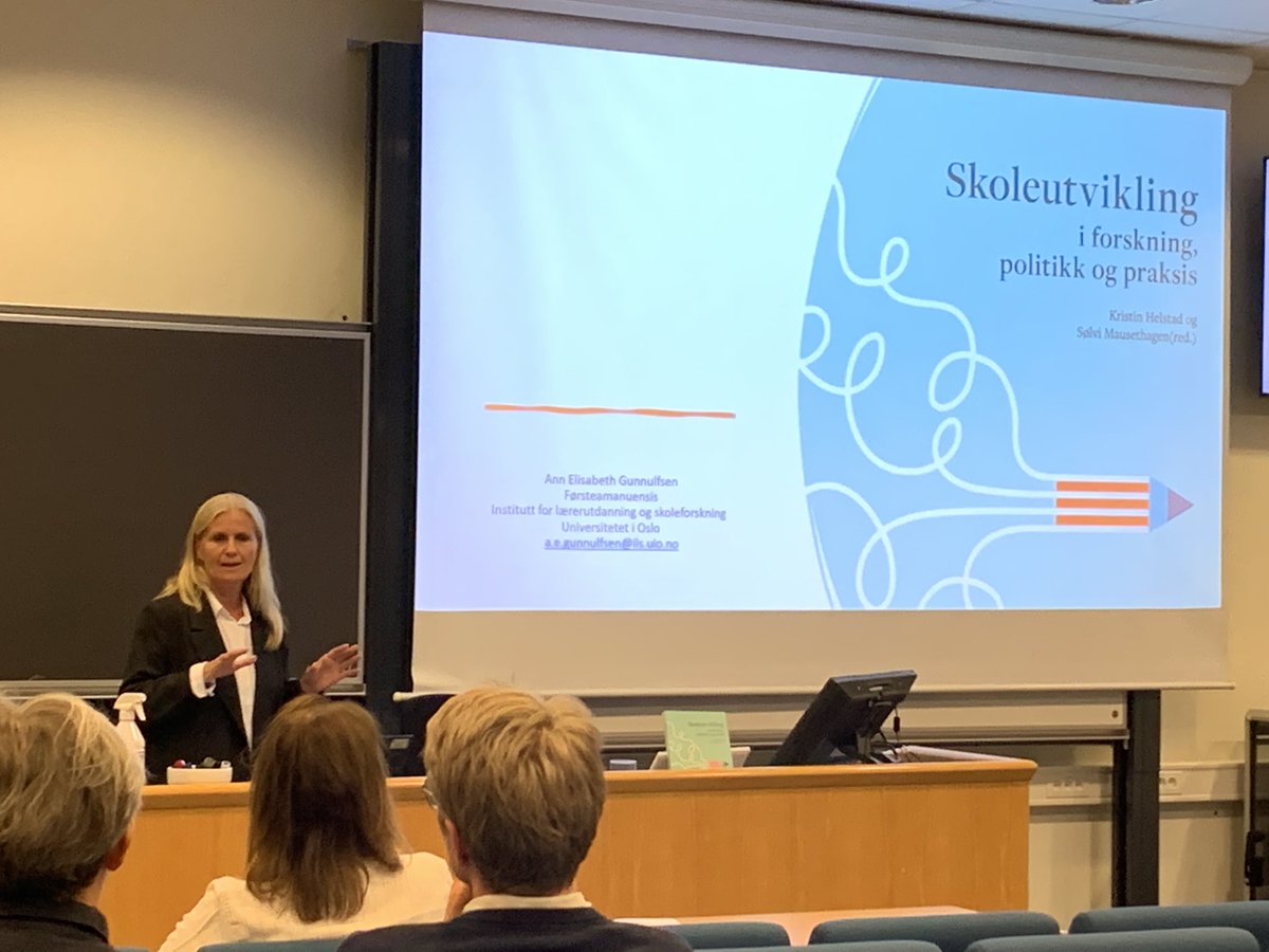 Hyggelig tur til Hamar for å kommentere på den nye antologien «Skoleutvikling i forskning, politikk og praksis». Red. Kristin Helstad &amp; Sølvi Mausethagen cappelendammundervisning.no/_skoleutviklin…