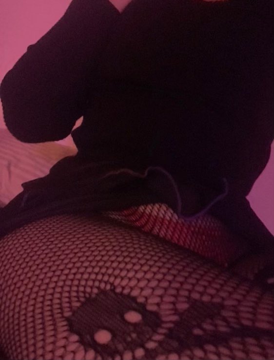lust_nena tweet media
