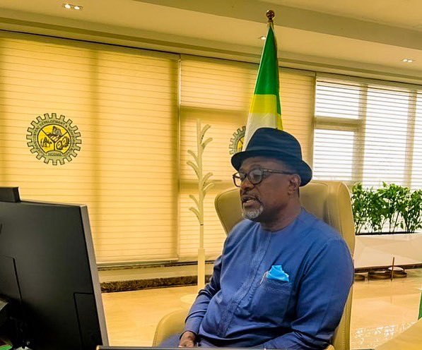 OfficialNCDMB's tweet photo. The Executive Secretary, NCDMB, Engr. Simbi Kesiye Wabote (FNSE, FIPS) (@wabote_simbi) delivering the opening and keynote address virtually at the 2nd Human Capacity Development (HCD) workshop.

#NCDMB https://t.co/GHb0yWojsi