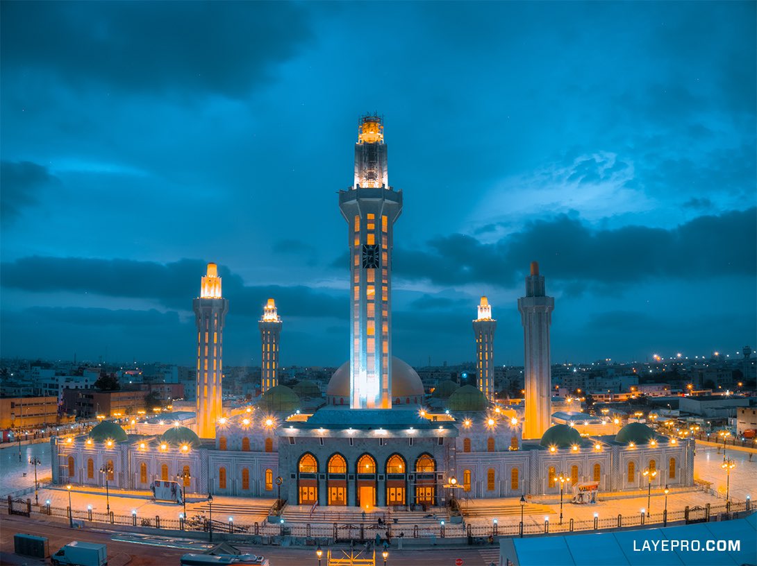 AlAmineStudio's tweet photo. Masalikoul Jinan , Dakar
#Senegal #discover #trip #Travel #mosque #Muslim https://t.co/c9zp3YR9bY