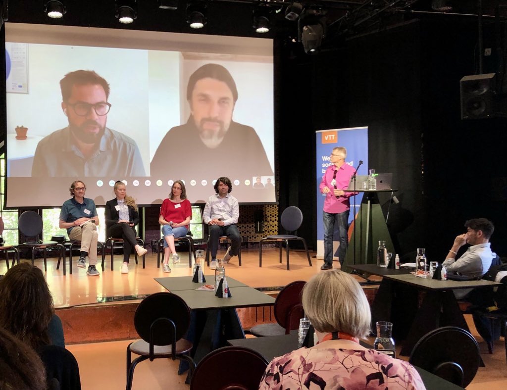 APatchProject's tweet photo. Our 2nd panel is happening right now! Professor Marcin Waligóra from the @JagiellonskiUni is giving us an introduction to research ethics and responsibility in digital health innovation! #h2020 #ehealth #apatch https://t.co/EmaMMAUj1m