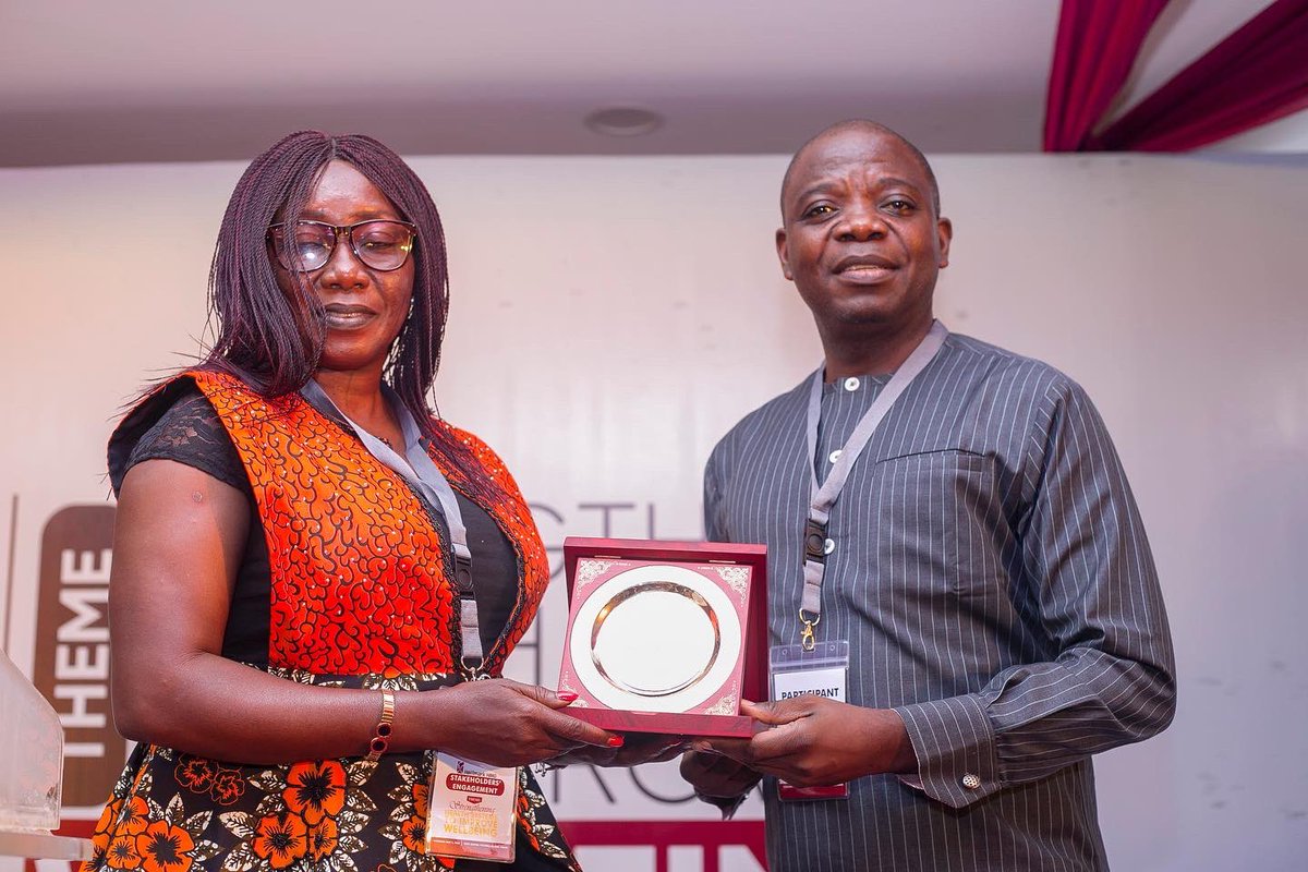 HallmarkHmo's tweet photo. We awarded our speakers and guests of honor for their amazing contribution at the stakeholders engagement event. It was so much for us to learn from.
We appreciate you.
#hallmarkhmo #stakeholdersengagement #stakeholders #speakers #guestsofhonor #guests https://t.co/MvSrcionbt