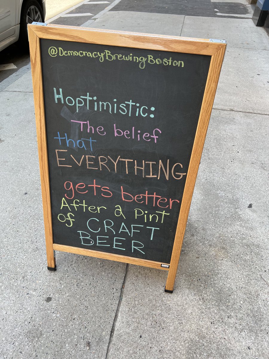 atlashrggd13's tweet photo. #Hoptimistic #beer #pint 👍🏼👍🏼 🍺 #Boston https://t.co/PK12JktCZx