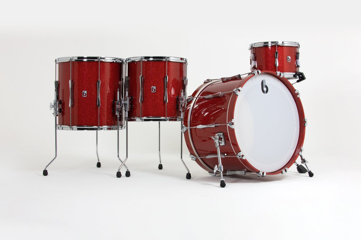 britishdrumco's tweet photo. Luke Bullen’s BDC Live Lounge Red Sparke up close in all its glitter glory.
22x14 • 12x8 • 14x14 • 16x16
Luke chose a selection of snare drums including the Tailsman, Archer and Super 7 – which one would you choose?
#reddrums #redsparkle #drumlife #drumlover https://t.co/DcB20hz97u