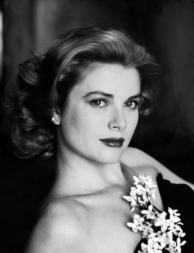 AlmanachGotha's tweet photo. #GracePatriciaKelly (November 12, 1929 – September 14, 1982) was an #American #actress who, after starring in several significant films in the early to mid-1950s, became #PrincessofMonaco by marrying #PrinceRainier III in April 1956. https://t.co/BTKbB4oFQM