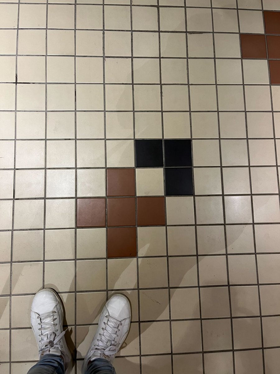 FilipaT20970636's tweet photo. It looks like the @codeablehq logo ♥️ from Mercado Bom Sucesso on #Porto
#buildwithheart #WordPress #codeable https://t.co/CvqUYyuxXE